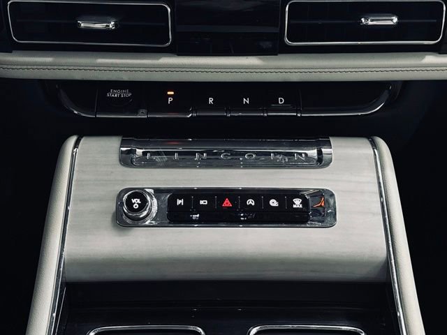 Used 2025 Lincoln Aviator Reserve w/ Equipment Group 201A image 35