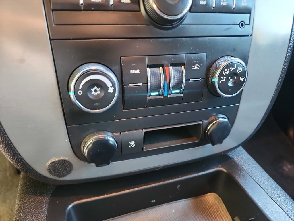 Used 2010 Chevrolet Suburban 2500 LS w/ Skid Plate Package image 23