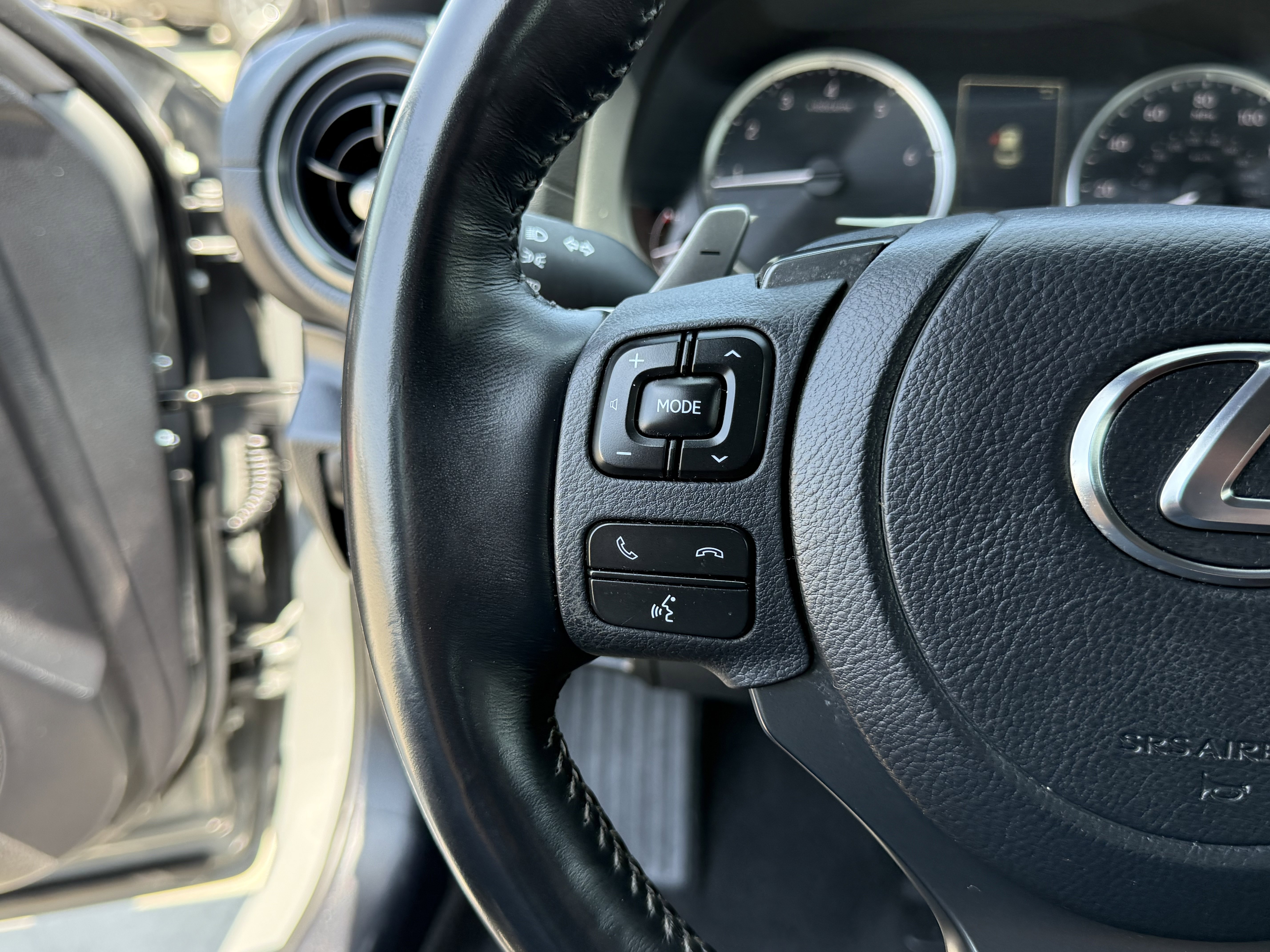 Certified 2025 Lexus IS 350 F Sport RWD image 22