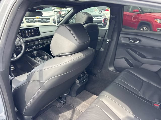Used 2025 Honda Accord Sport image 9