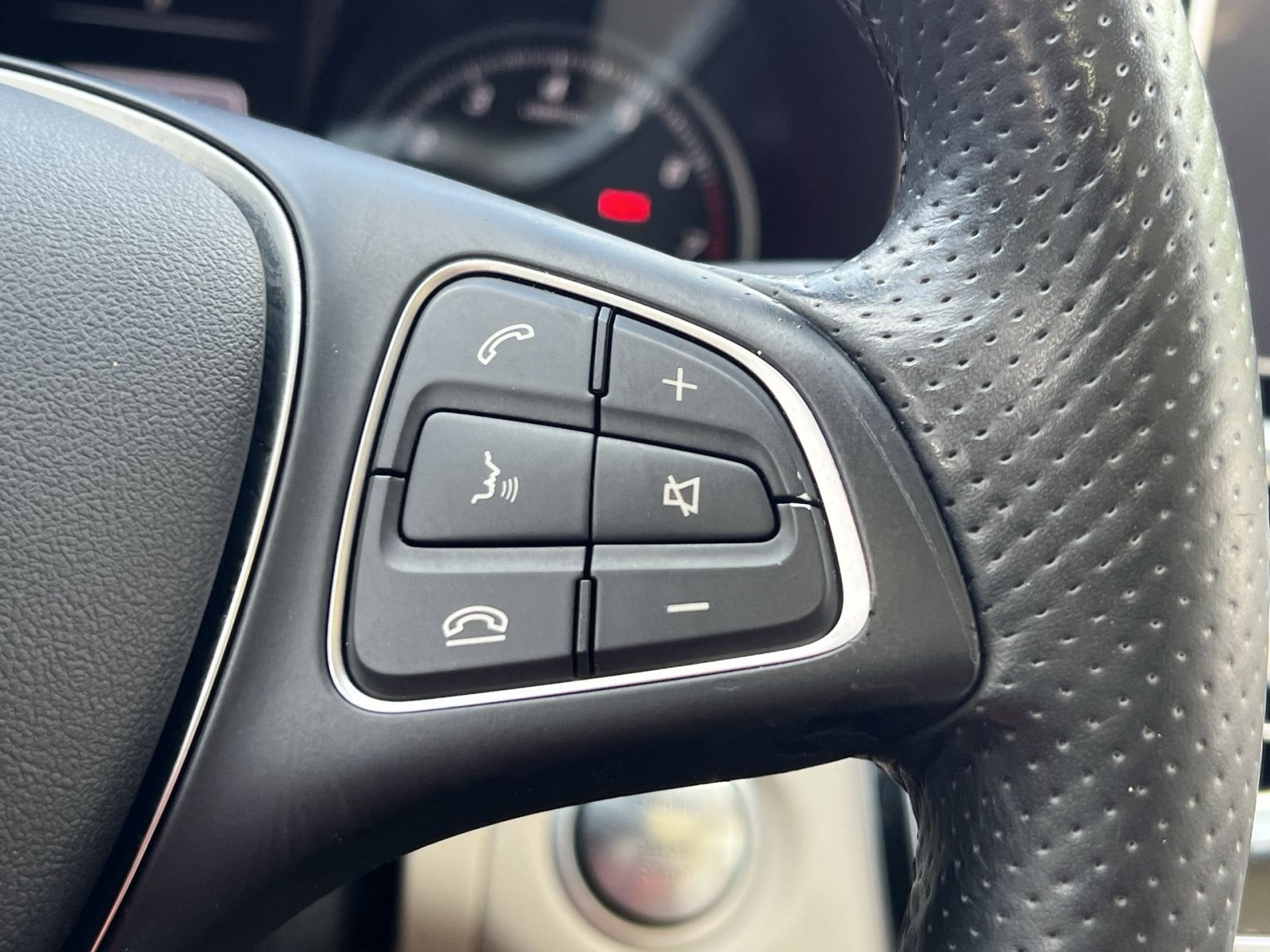 Used 2015 Mercedes-Benz C 300 4MATIC Sedan image 36