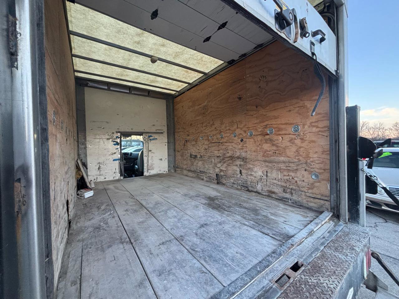 Used 2018 Ford Transit 350 156 DRW RWD image 18