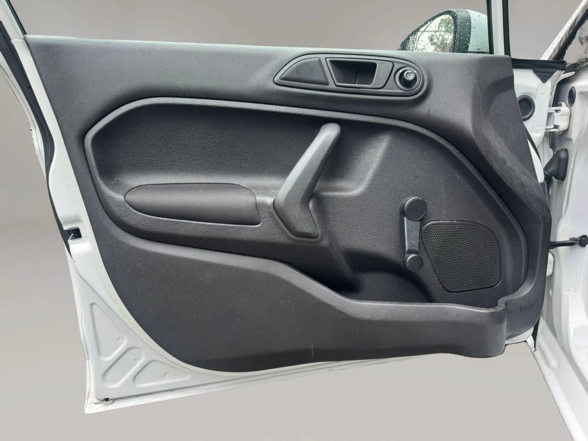 Used 2015 Ford Fiesta S FWD image 10