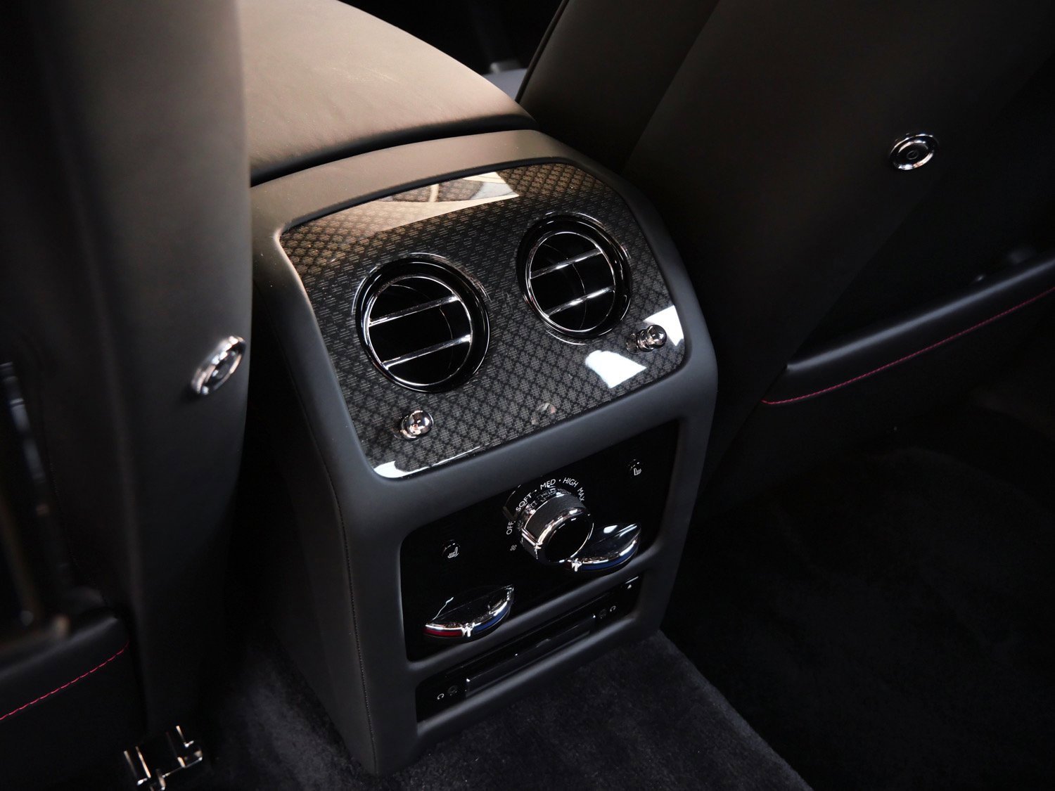 Used 2022 Rolls-Royce Ghost Black Badge image 31