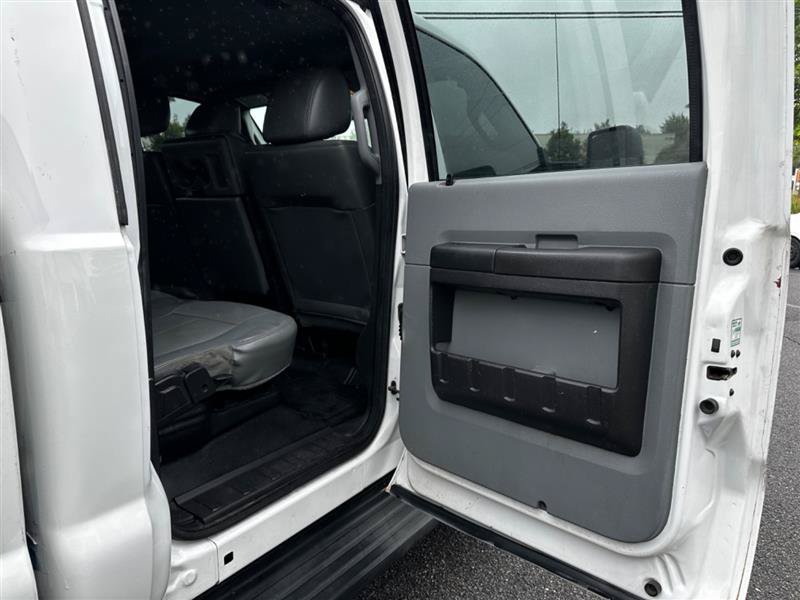 Used 2015 Ford F250 XL w/ Power Equipment Group AWD/4WD image 29