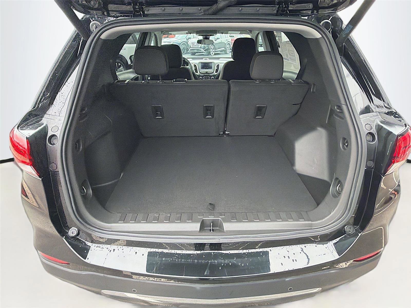 Used 2024 Chevrolet Equinox LT image 24