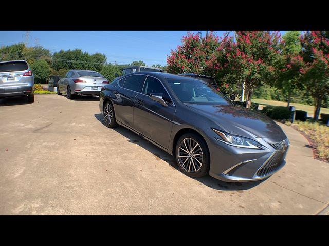 Certified 2022 Lexus ES 350 w/ Premium Package FWD image 2