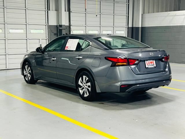 Used 2025 Nissan Altima 2.5 S FWD image 15
