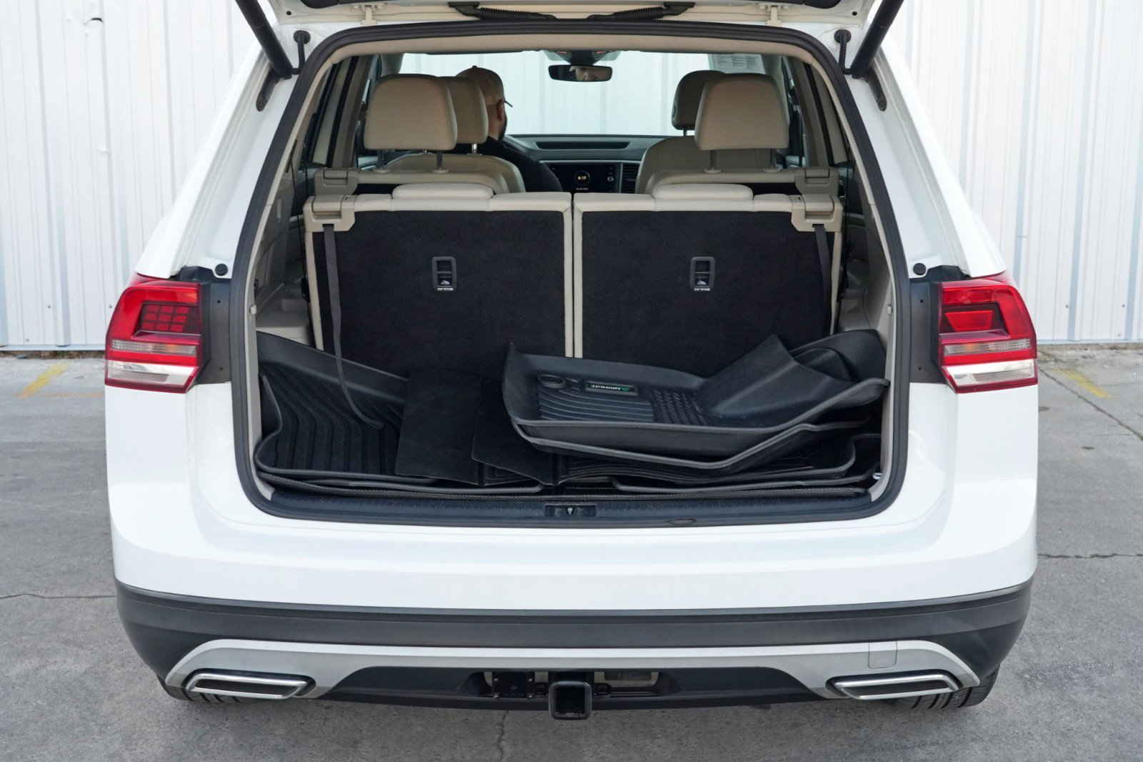 Used 2019 Volkswagen Atlas SE w/ Towing Package image 9