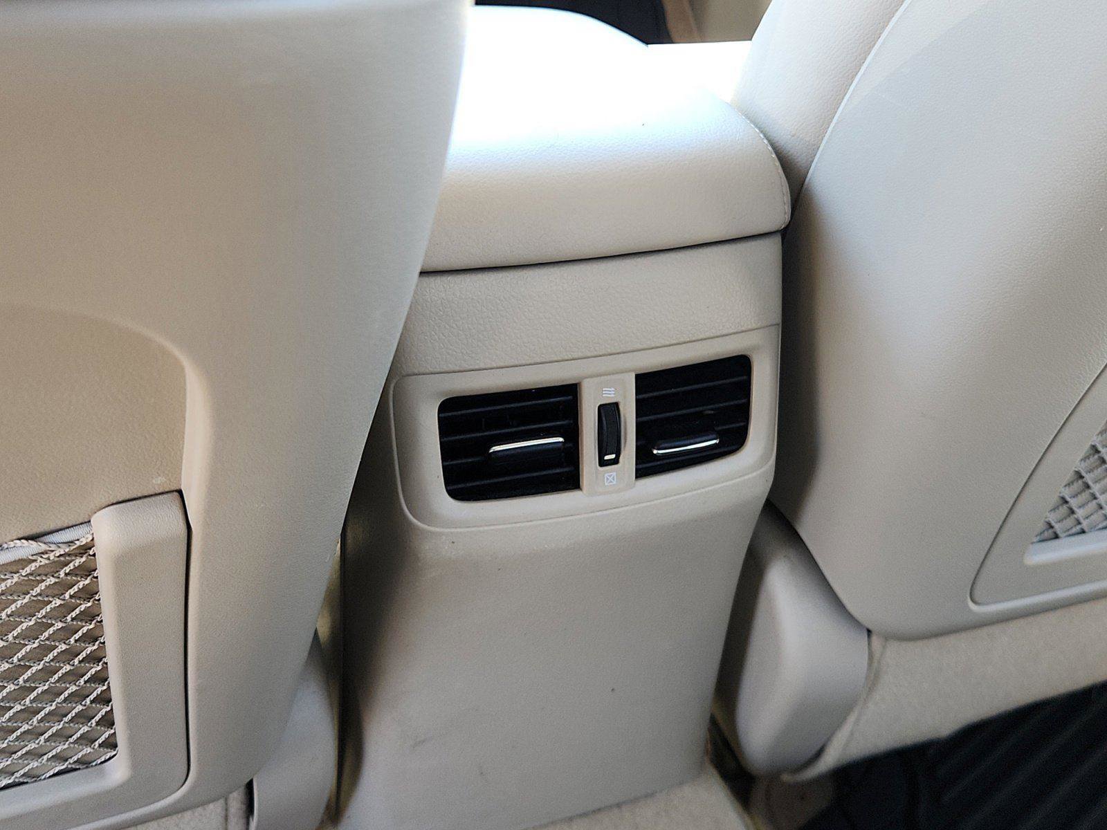 Used 2012 Suzuki Kizashi SE image 12