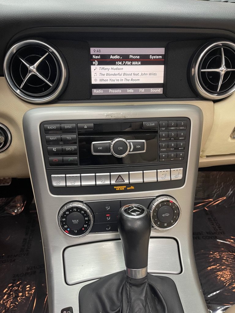 Used 2013 Mercedes-Benz SLK 250 image 33