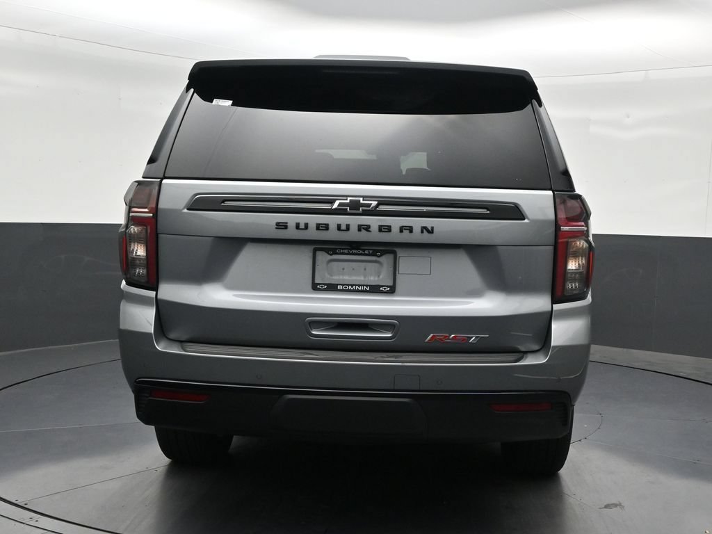 Used 2024 Chevrolet Suburban RST w/ Luxury Package RWD image 4
