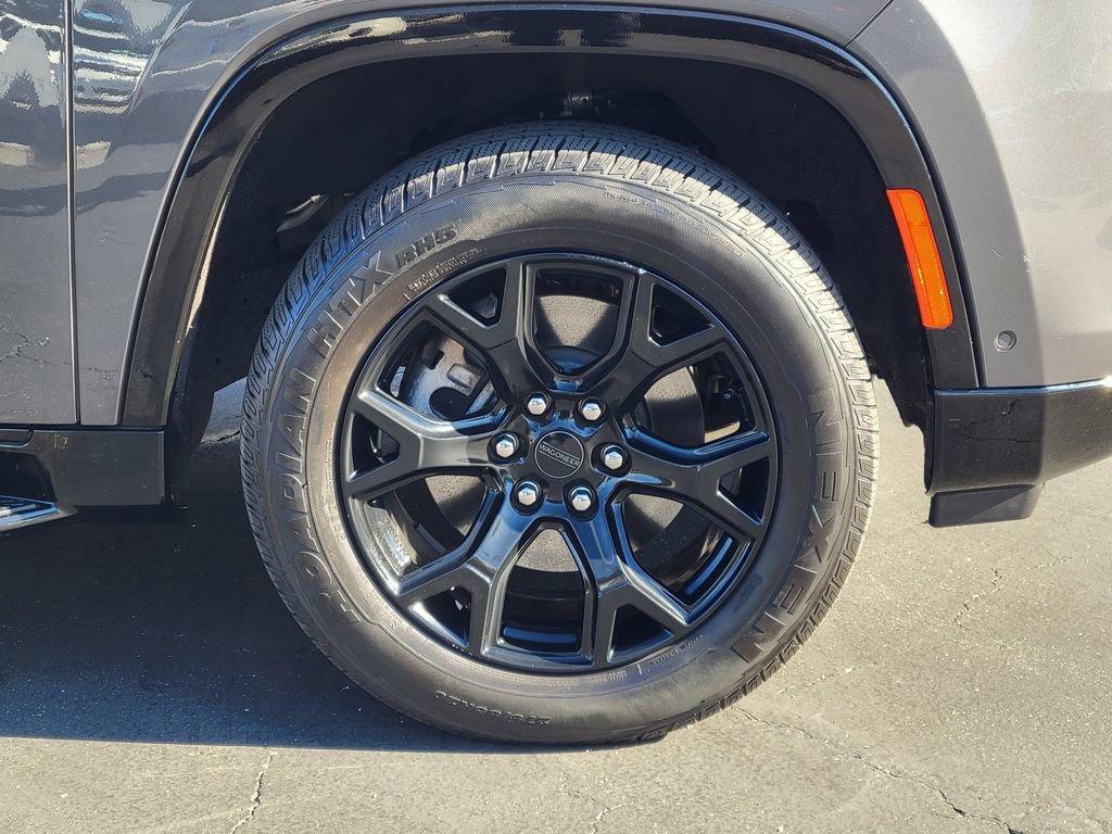 Used 2025 Jeep Wagoneer Series II image 28