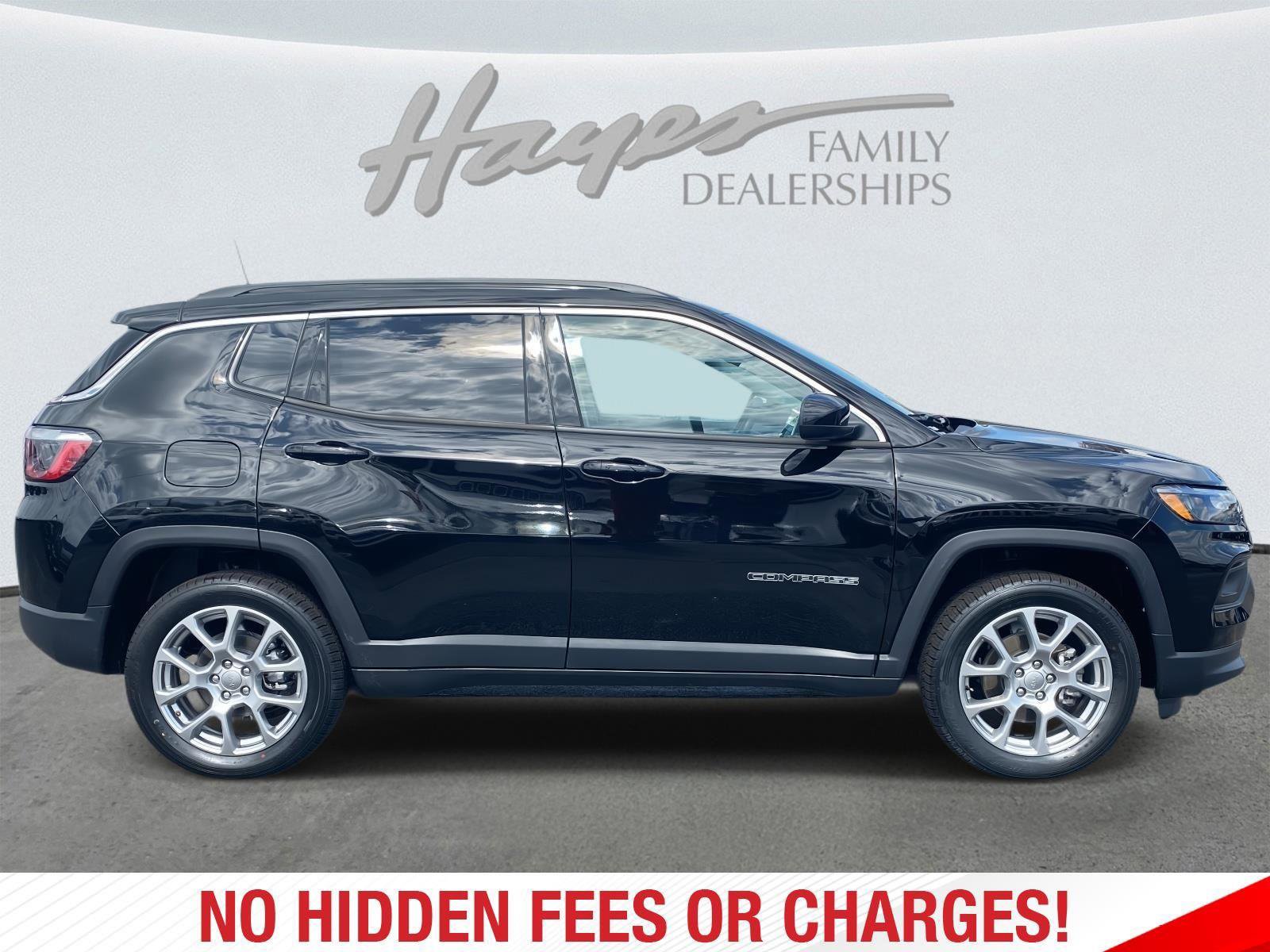 Used 2022 Jeep Compass Latitude image 2