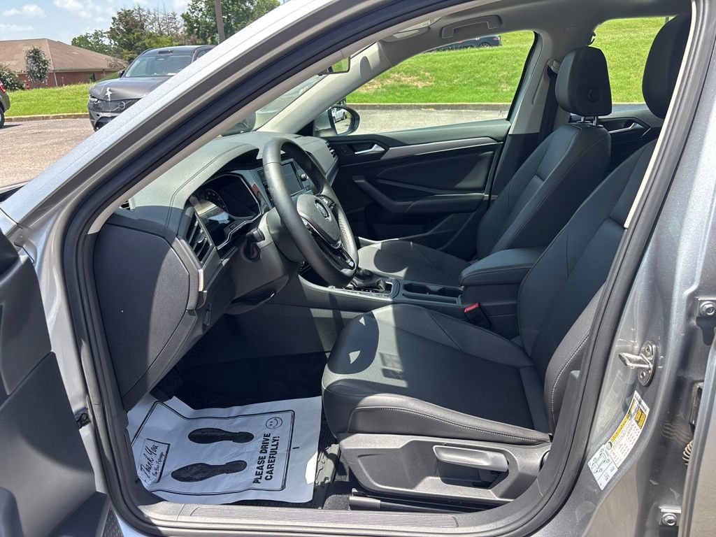 Used 2019 Volkswagen Jetta SE FWD image 14