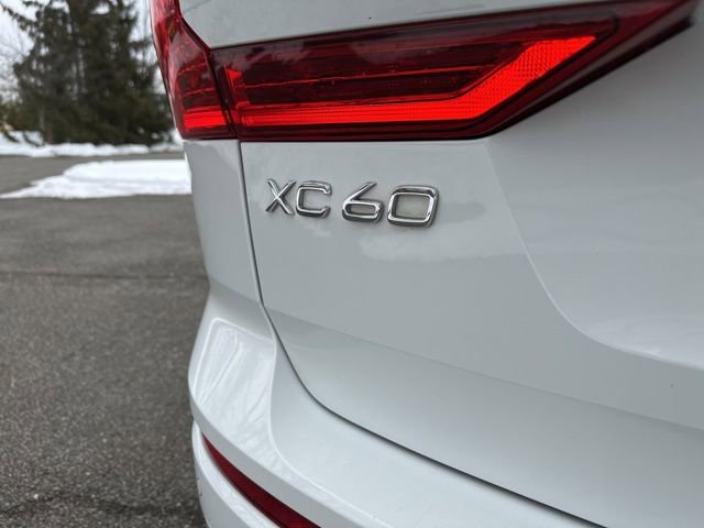 Used 2019 Volvo XC60 T8 R-Design w/ Advanced Package image 37