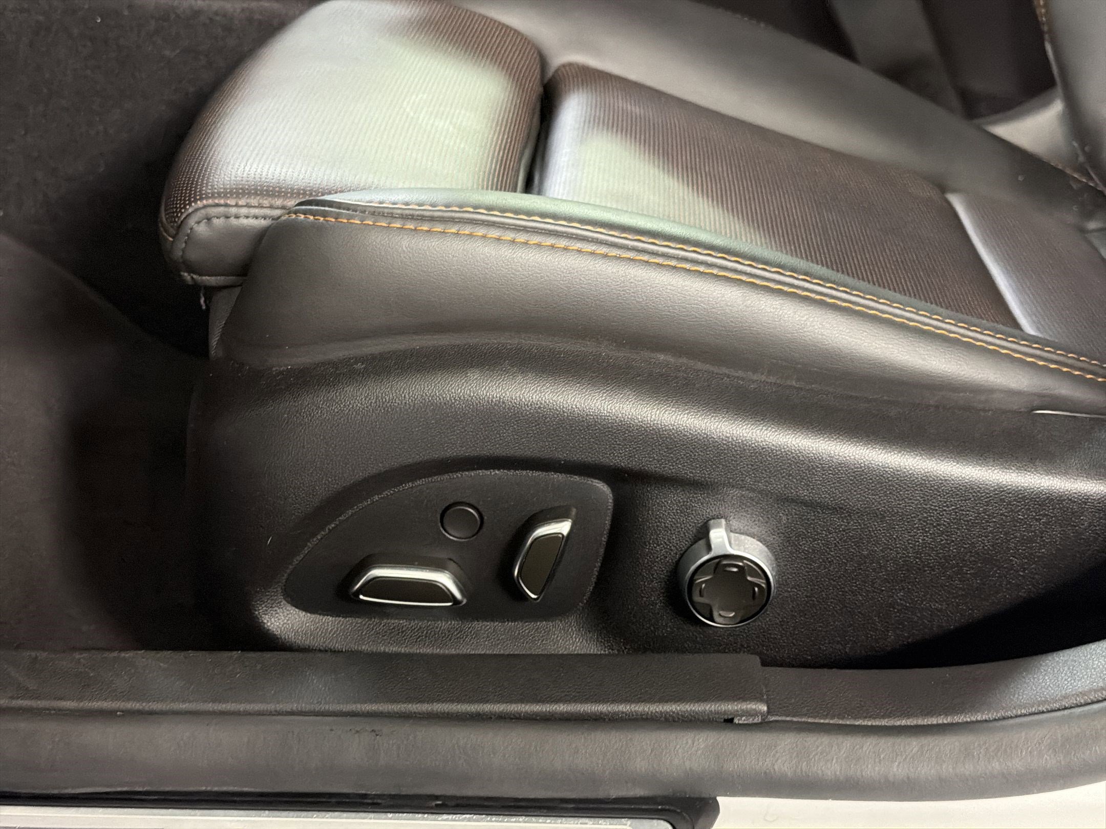 Used 2023 Cadillac CT5 Sport w/ Climate Package image 14