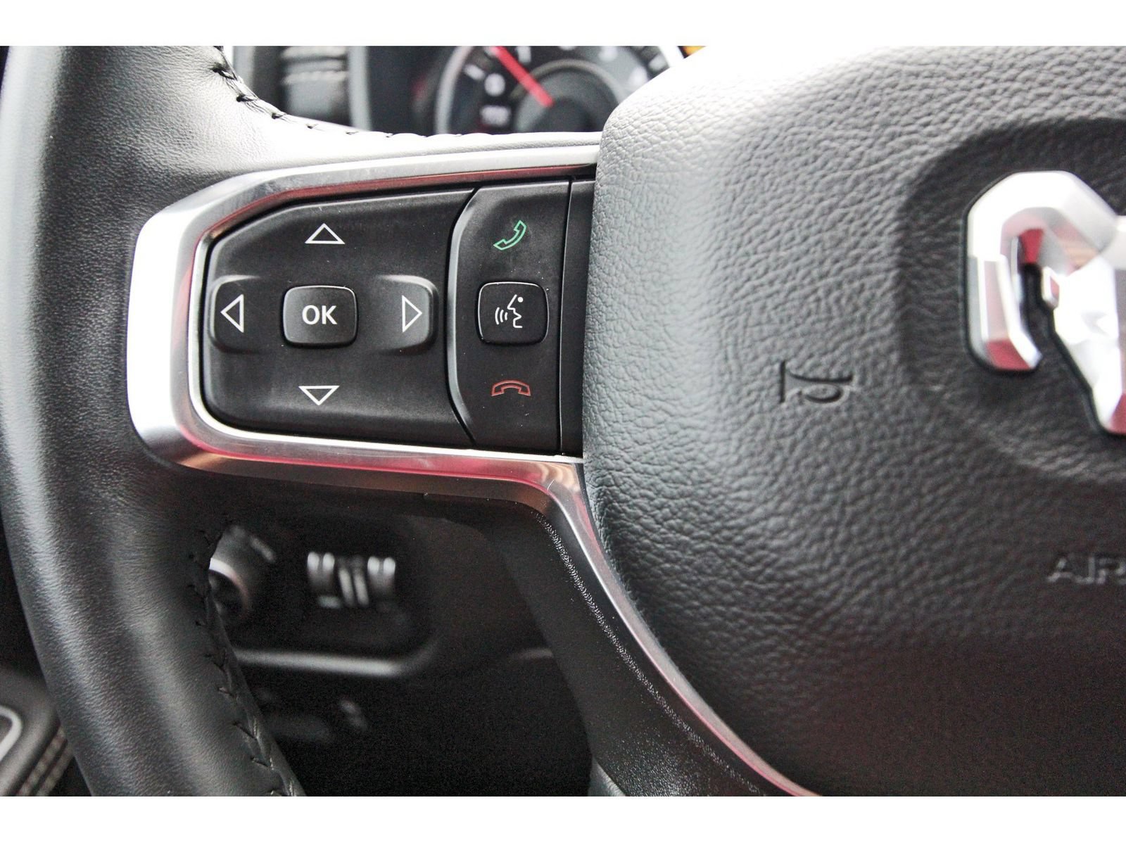 Used 2024 RAM 1500 Laramie AWD/4WD image 17
