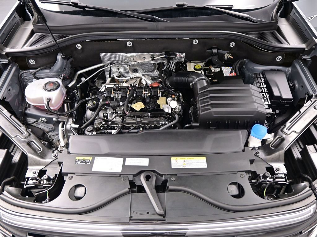 Used 2024 Volkswagen Atlas Cross Sport SEL R-Line image 44