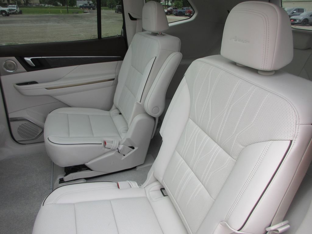 New 2026 Buick Enclave Avenir AWD/4WD image 12