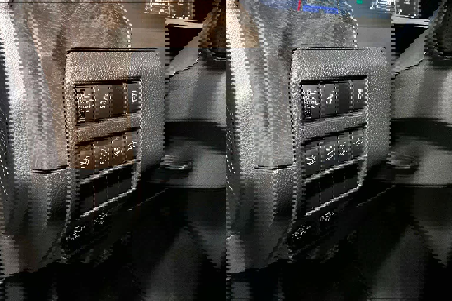 Certified 2025 Toyota Tacoma Limited image 33