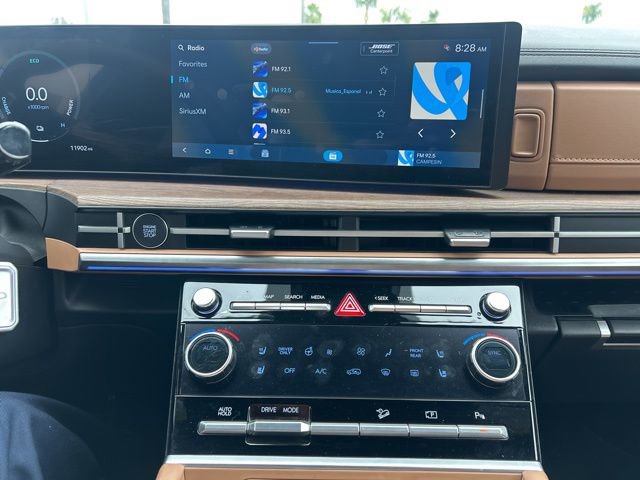 Used 2025 Hyundai Santa Fe Limited image 10