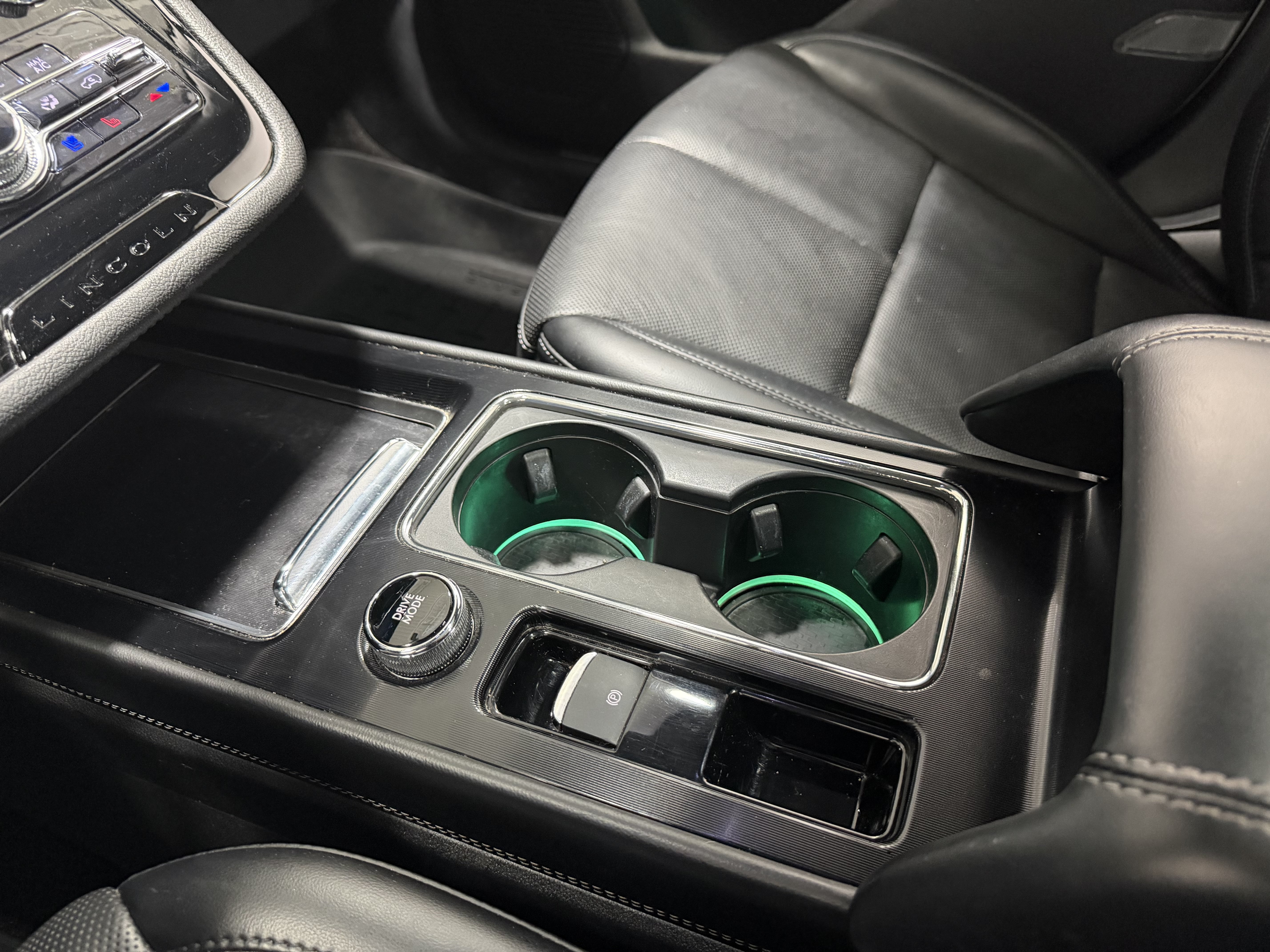 Used 2022 Lincoln Corsair AWD w/ Premium Package image 19