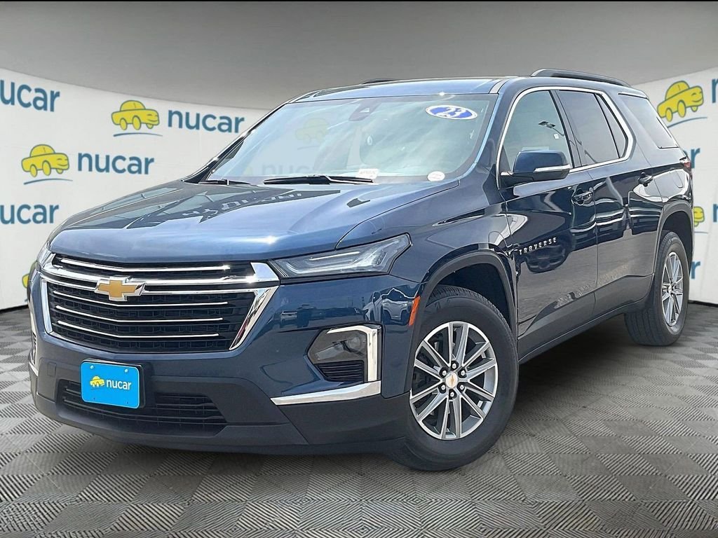 Used 2023 Chevrolet Traverse LT AWD/4WD image 3