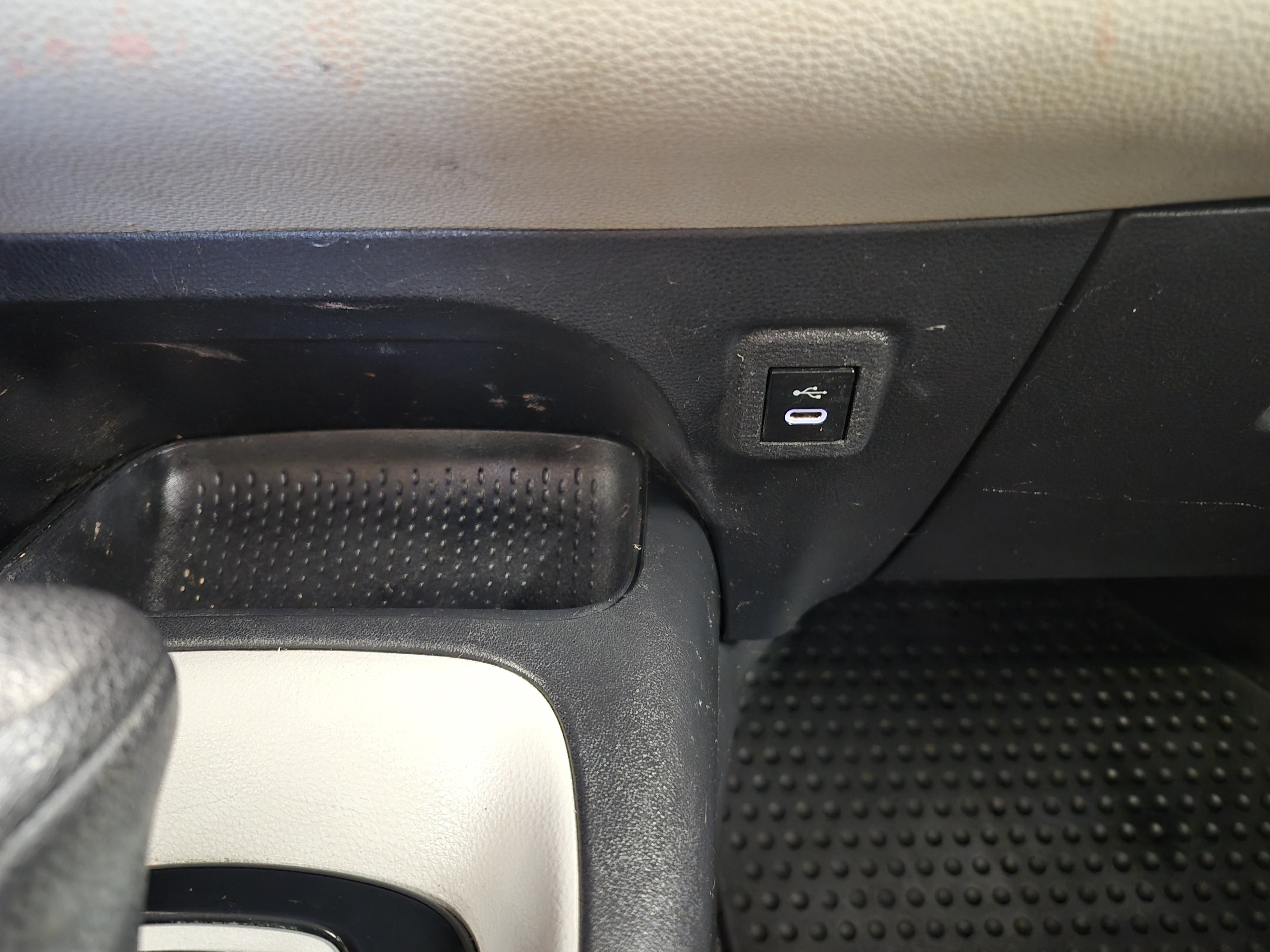 Used 2023 Toyota Corolla LE FWD image 29