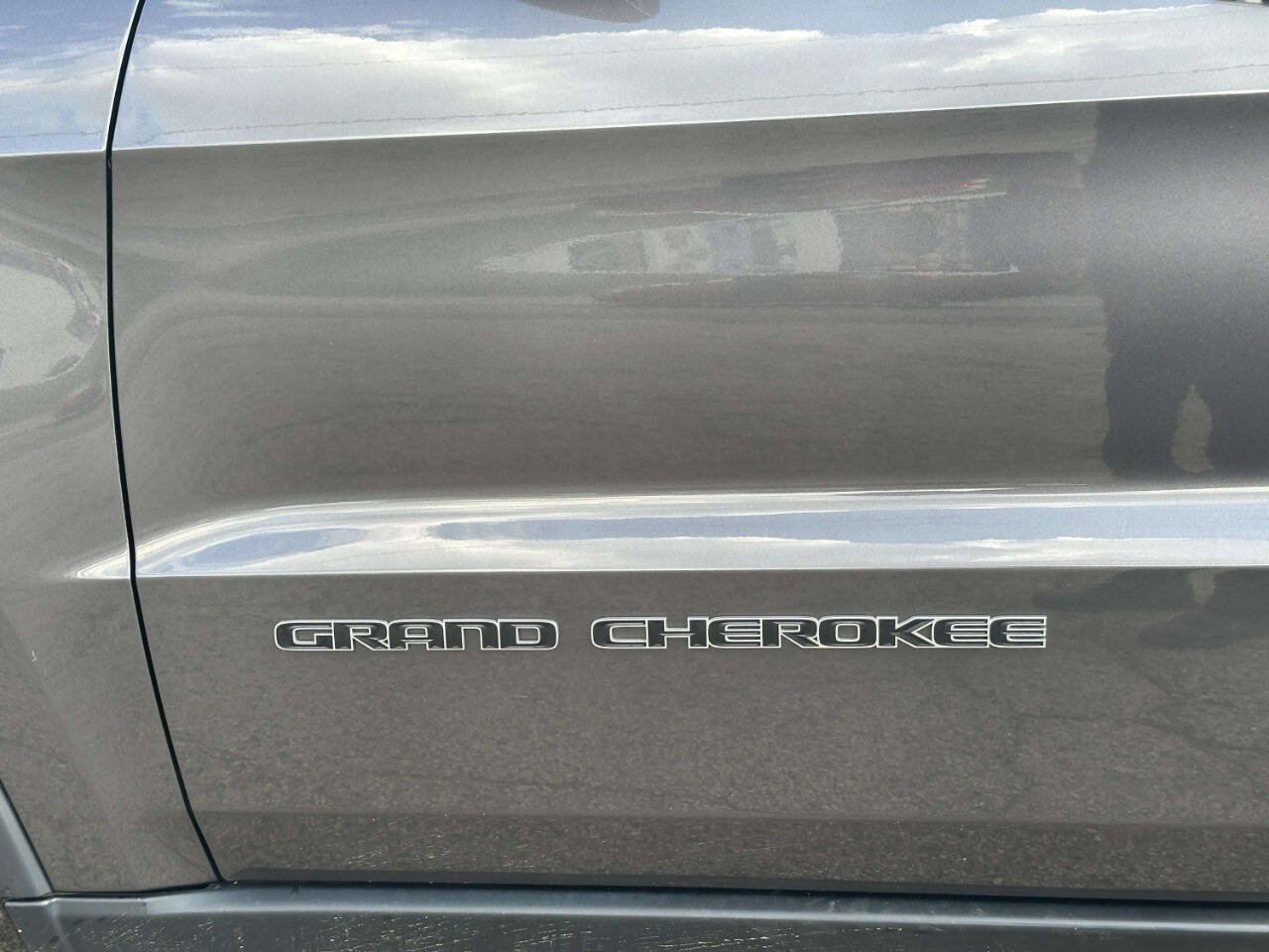 Used 2019 Jeep Grand Cherokee Limited AWD/4WD image 39