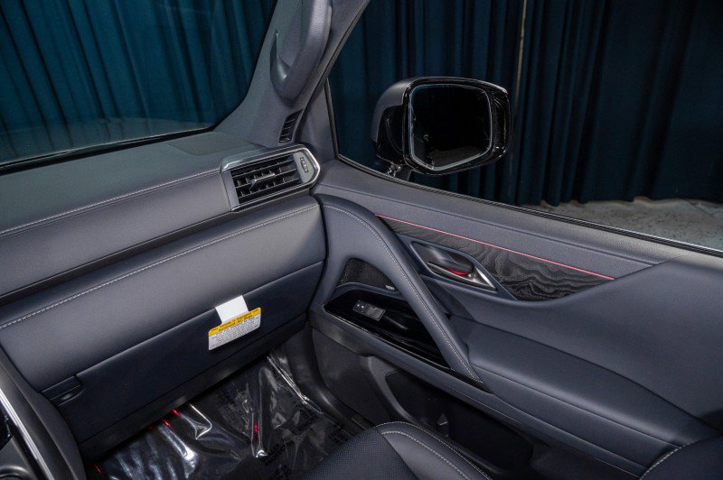 Used 2026 Lexus LX 600 4WD w/ Luxury Package image 25