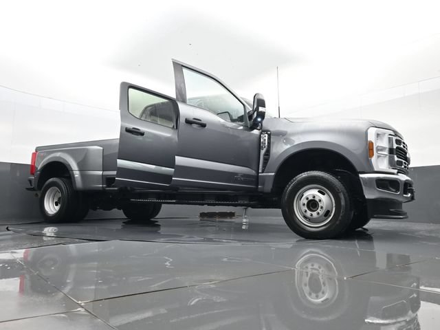 Used 2024 Ford F350 XLT AWD/4WD image 30