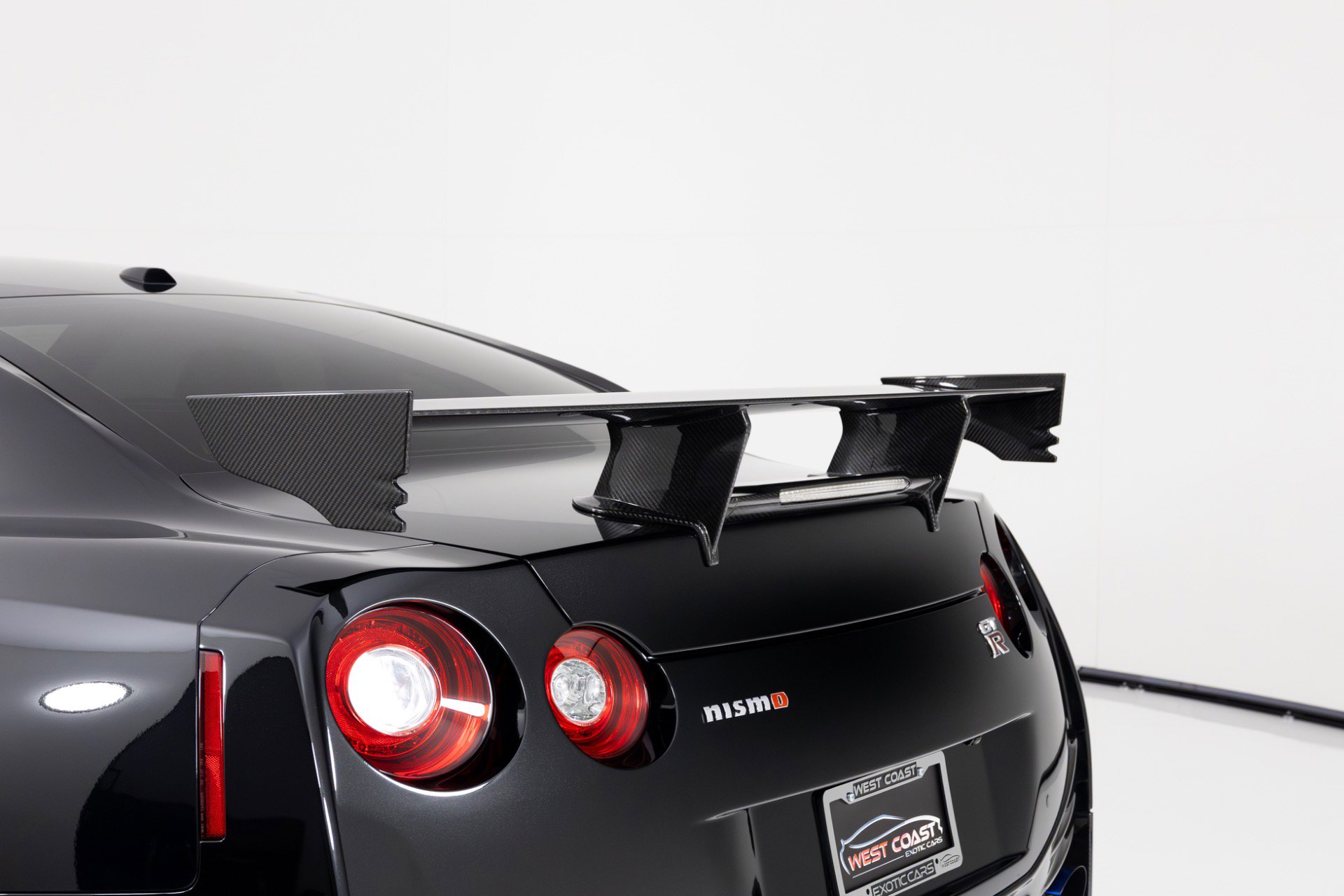 Used 2017 Nissan GT-R NISMO image 53