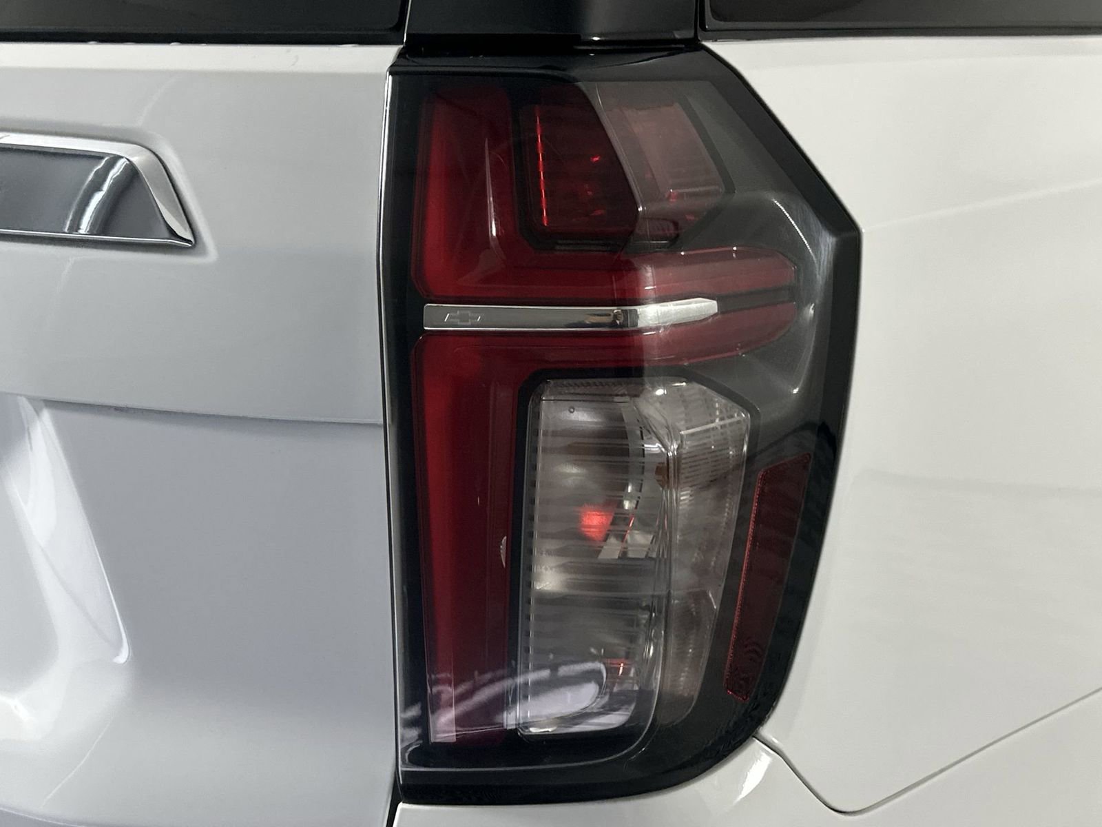 Used 2022 Chevrolet Suburban LT RWD image 26