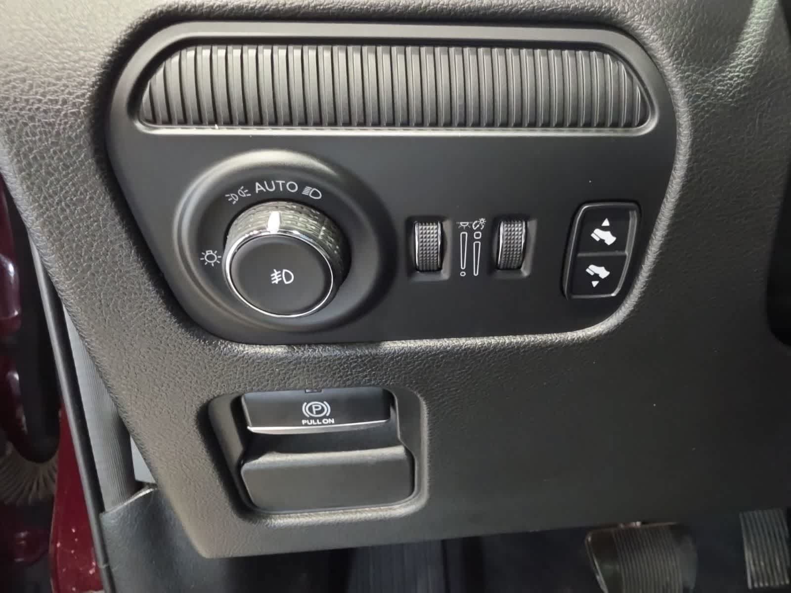 Used 2022 Jeep Wagoneer Series III w/ Premium Group I AWD/4WD image 24