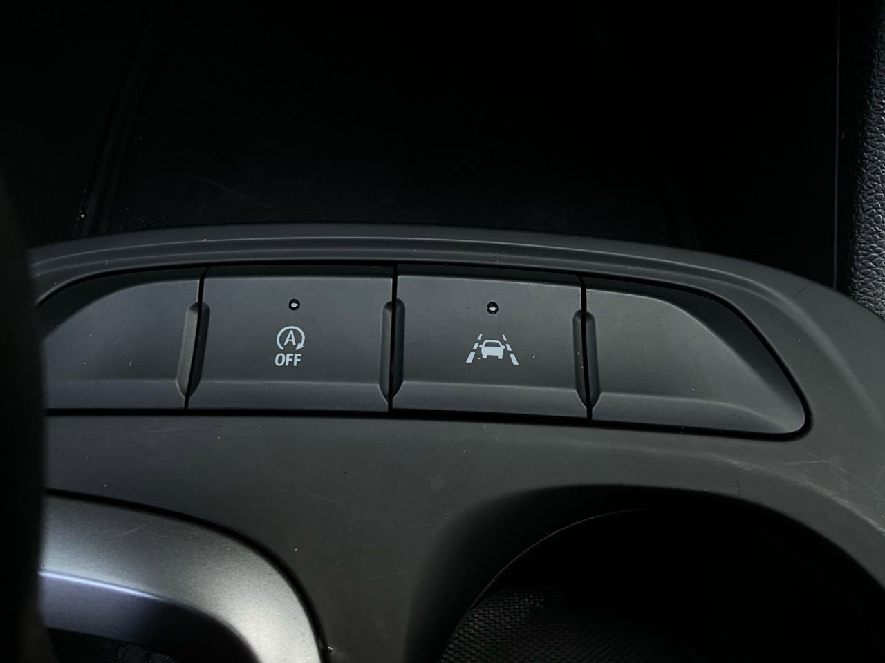 Used 2025 Buick Envista Preferred image 23