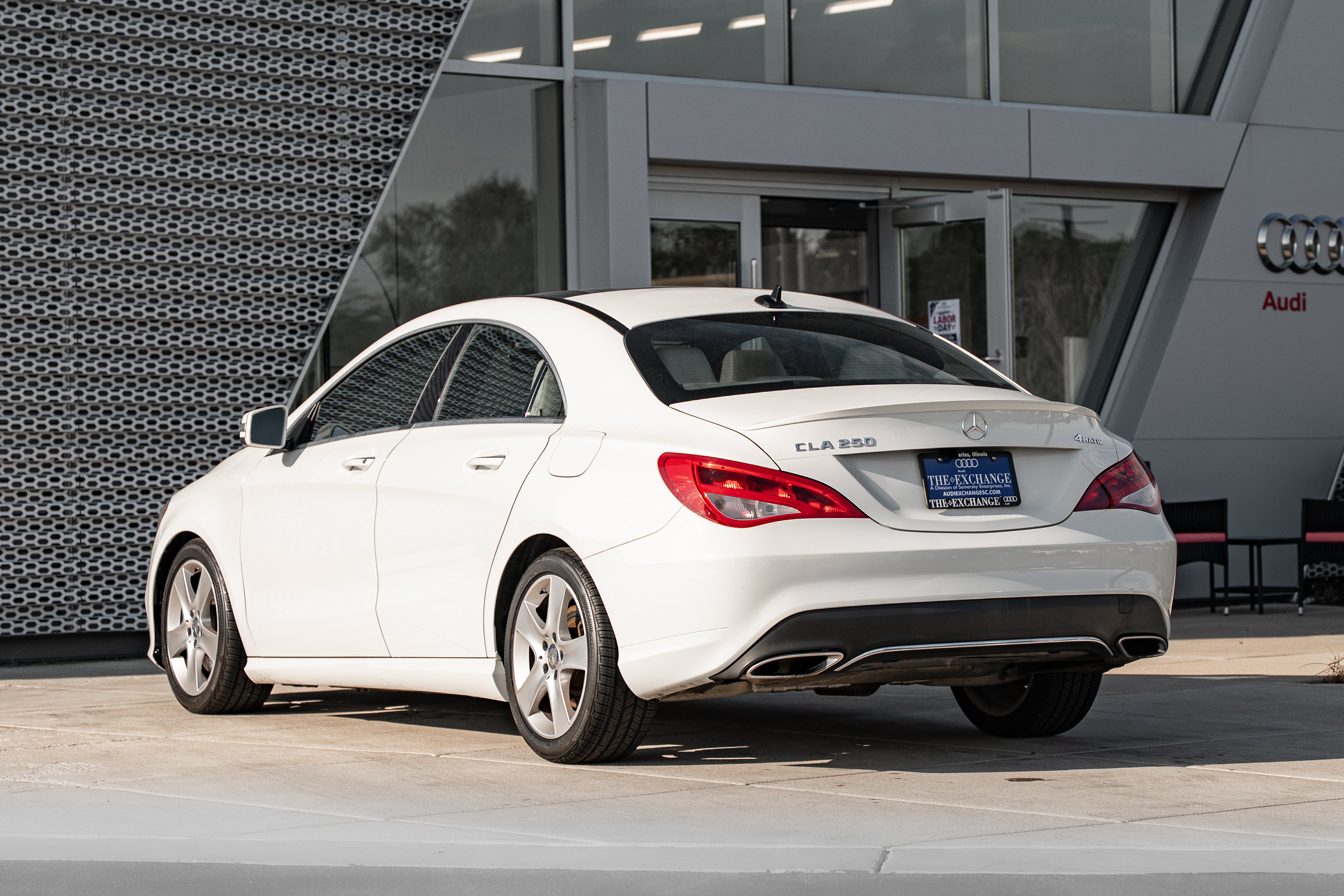 Used 2017 Mercedes-Benz CLA 250 4MATIC image 5