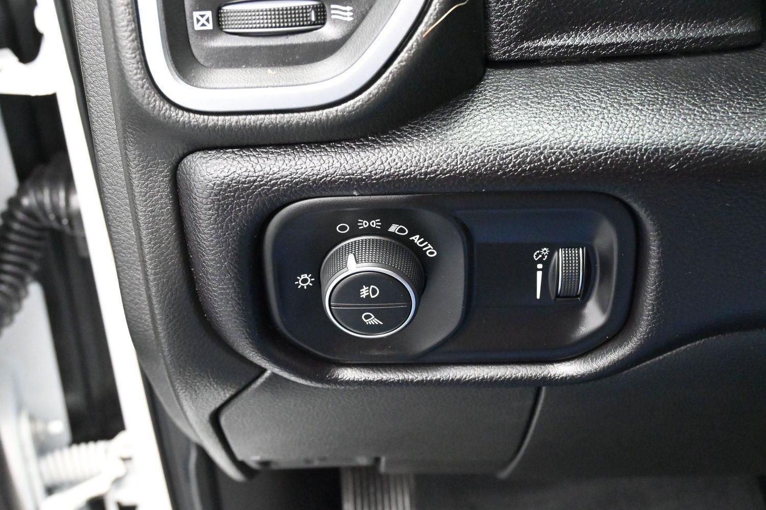 Used 2025 RAM 2500 Big Horn AWD/4WD image 31