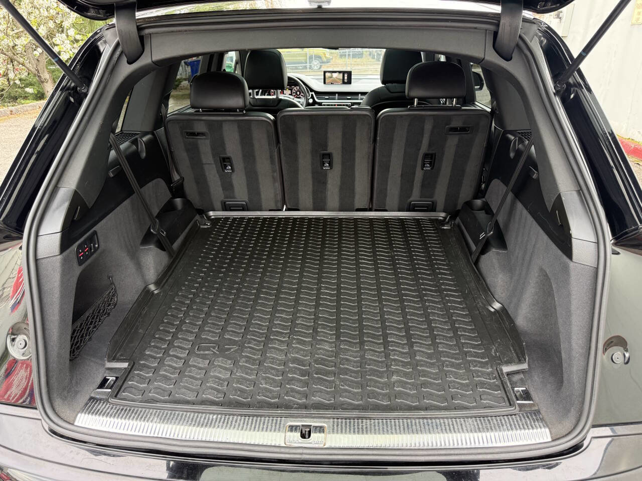 Used 2017 Audi Q7 3.0T Premium Plus image 28