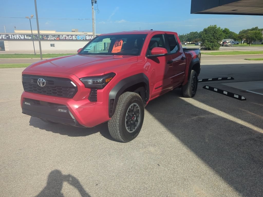 Used 2025 Toyota Tacoma TRD Off-Road AWD/4WD image 7