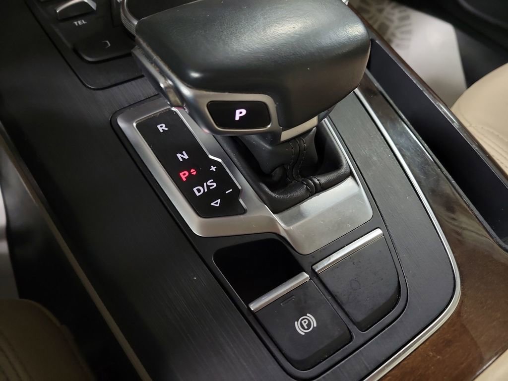 Used 2019 Audi Q5 2.0T Premium image 16