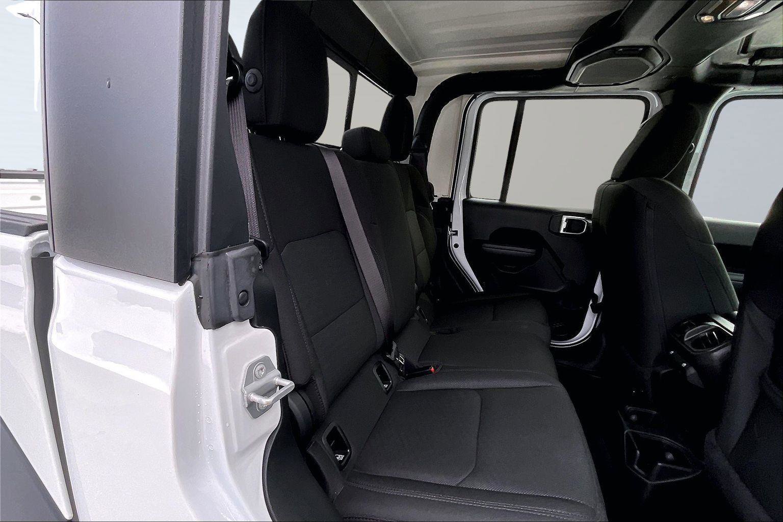 Used 2020 Jeep Gladiator Sport w/ Quick Order Package 24S image 28