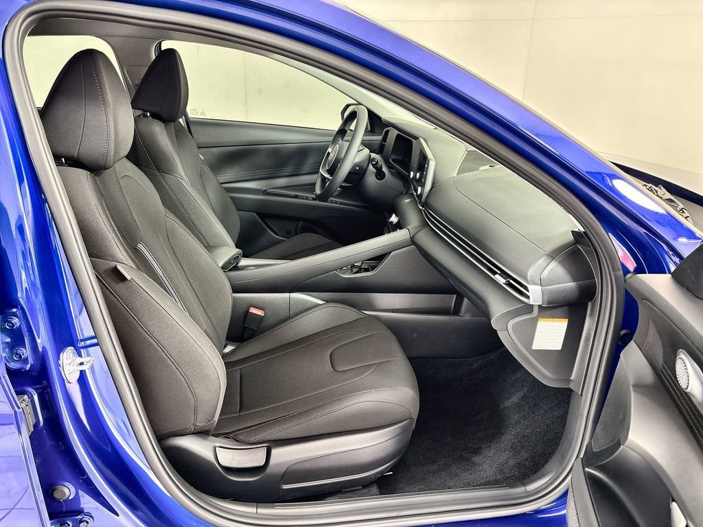 Certified 2025 Hyundai Elantra Hybrid FWD image 24
