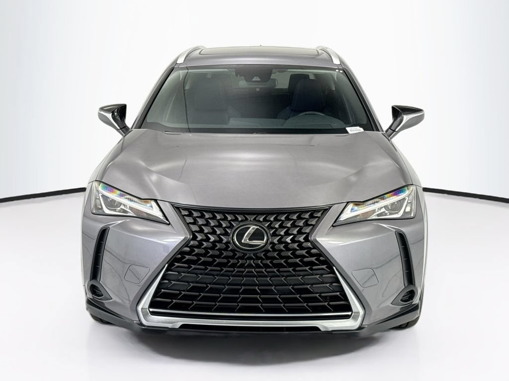 Used 2019 Lexus UX 200 FWD image 2