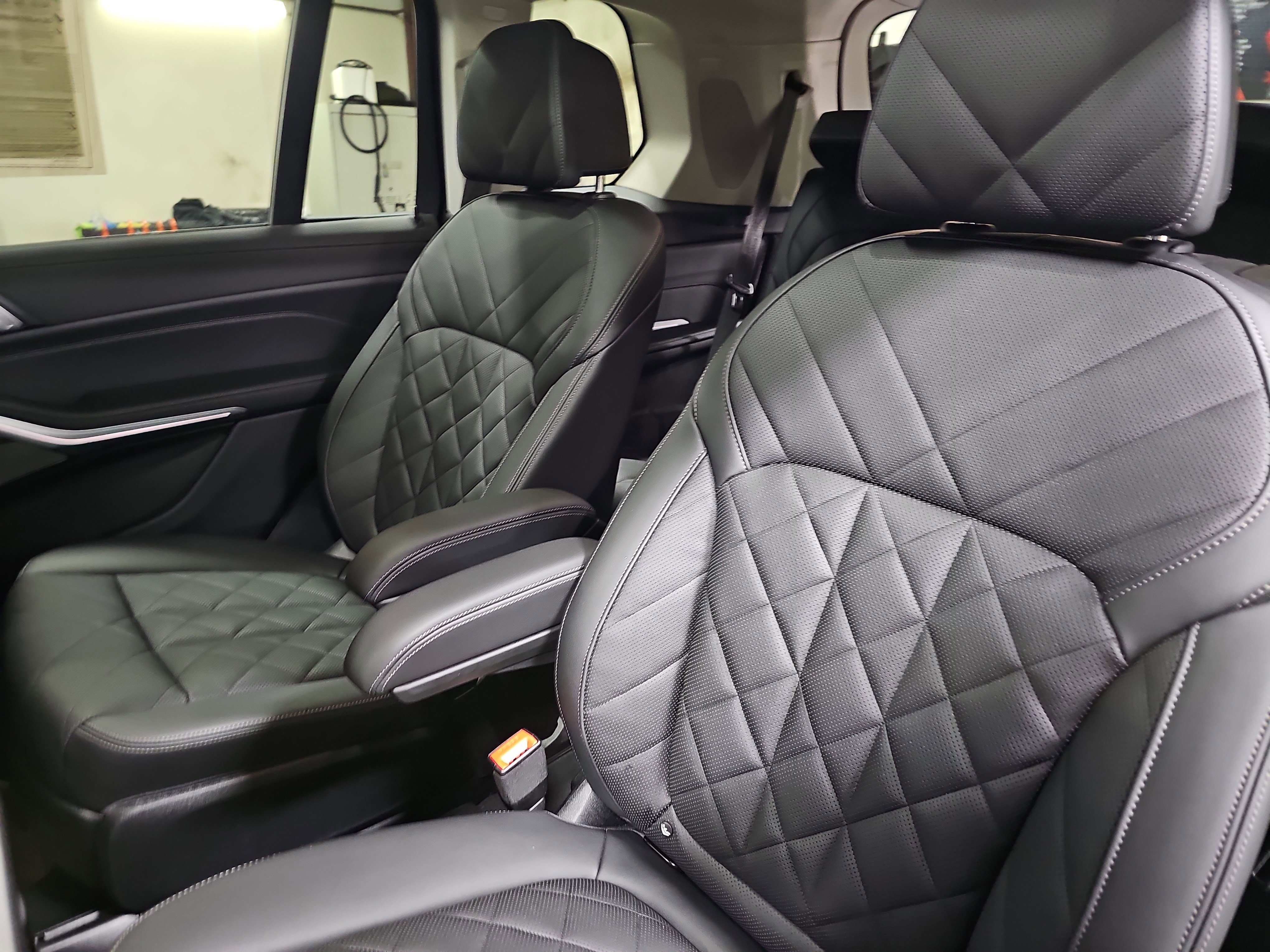 Certified 2025 BMW X7 xDrive40i image 17