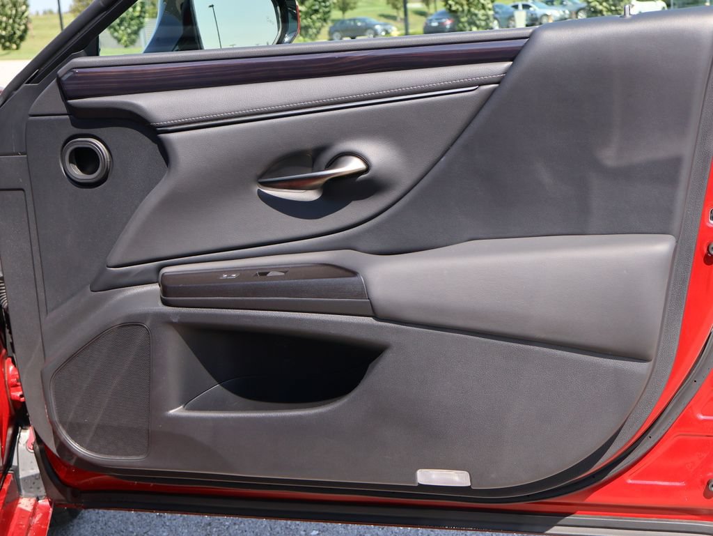 Used 2019 Lexus ES 350 w/ Premium Package FWD image 12