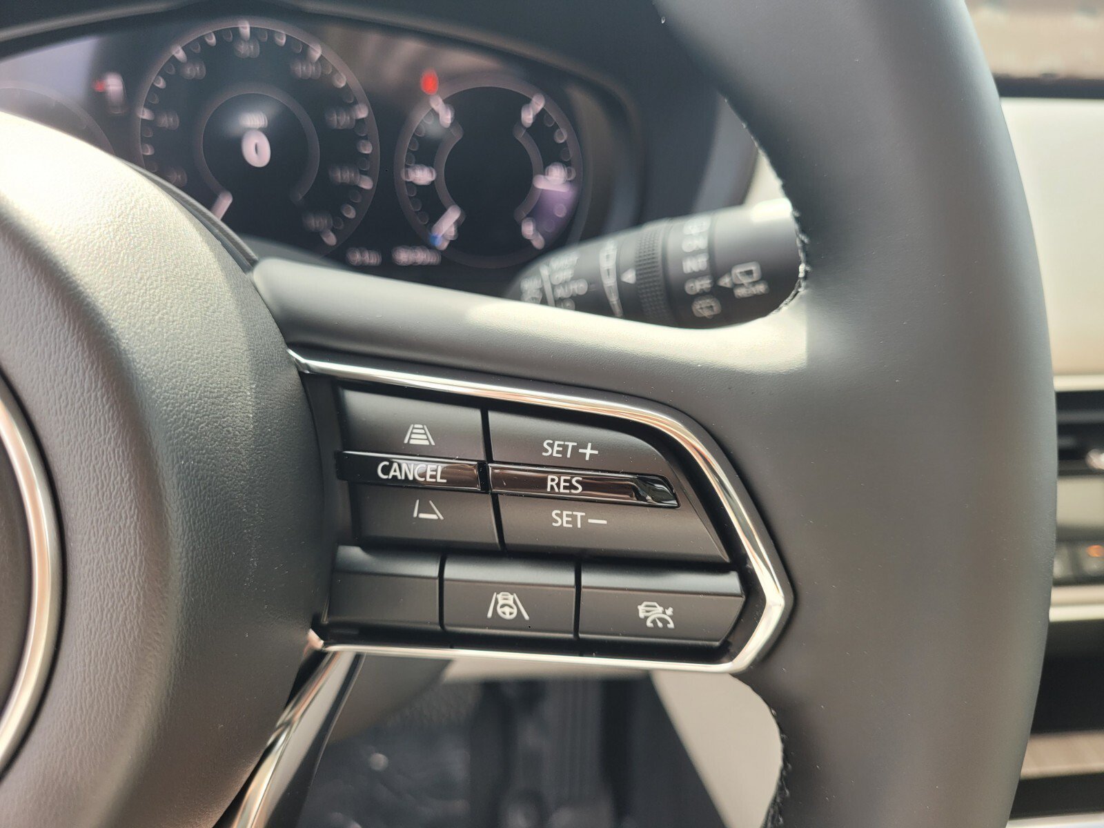 New 2026 MAZDA CX-90 Plug-In Hybrid w/ Premium Plus AWD/4WD image 32