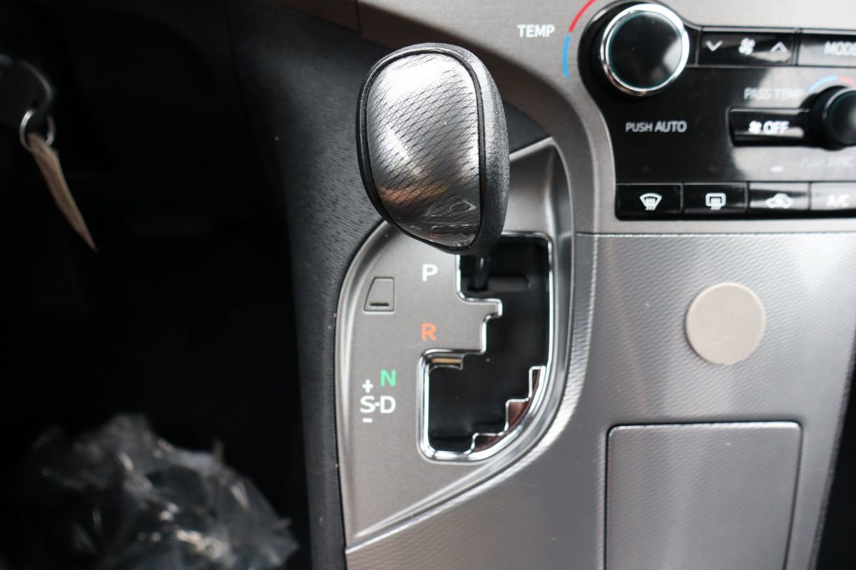 Used 2015 Toyota Venza LE image 36