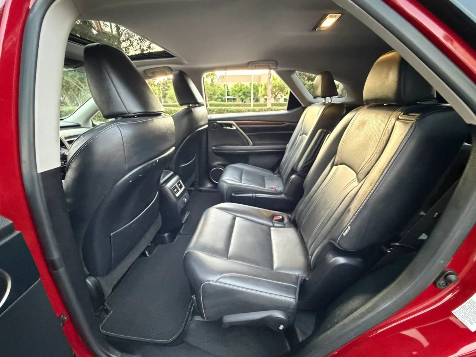 Used 2018 Lexus RX 450hL Premium w/ Premium Package AWD/4WD image 11