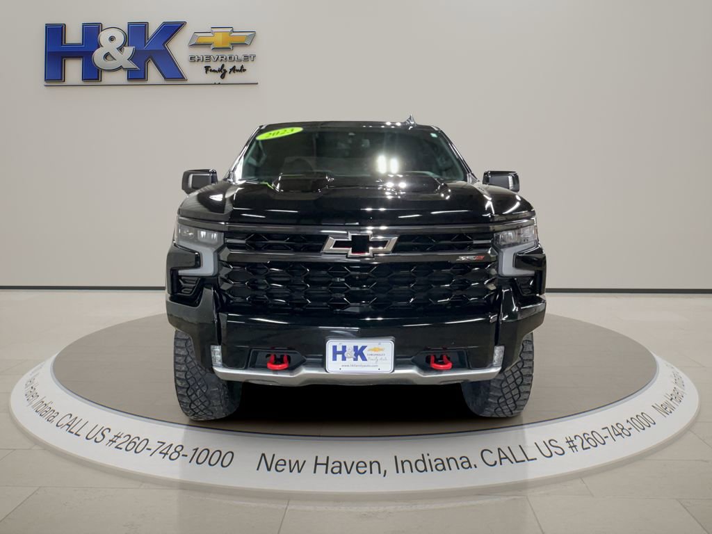 Used 2023 Chevrolet Silverado 1500 ZR2 image 2